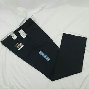 (NWT) The Original Signature Khaki Dockers